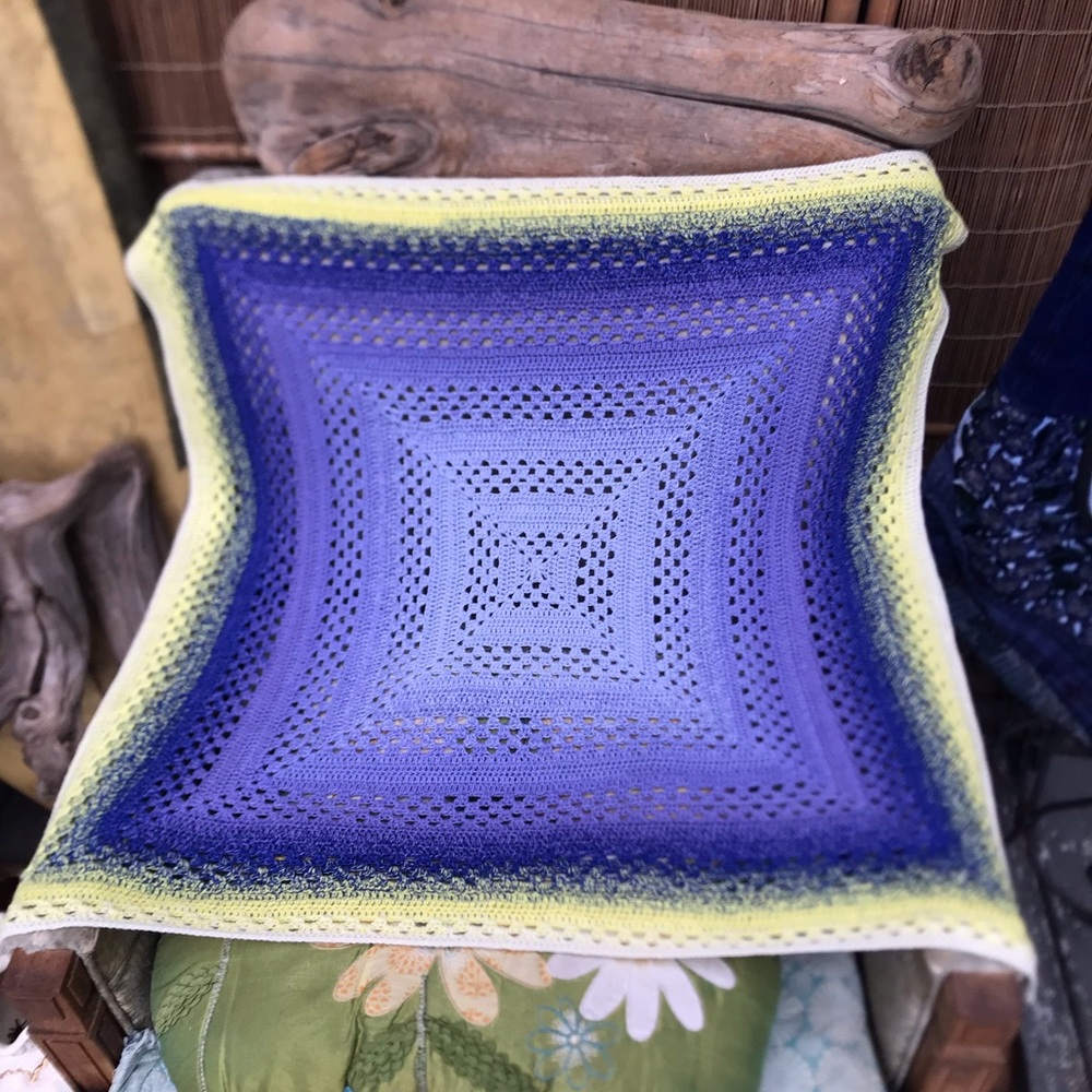 A Sunny Seaside crocheted table cloth